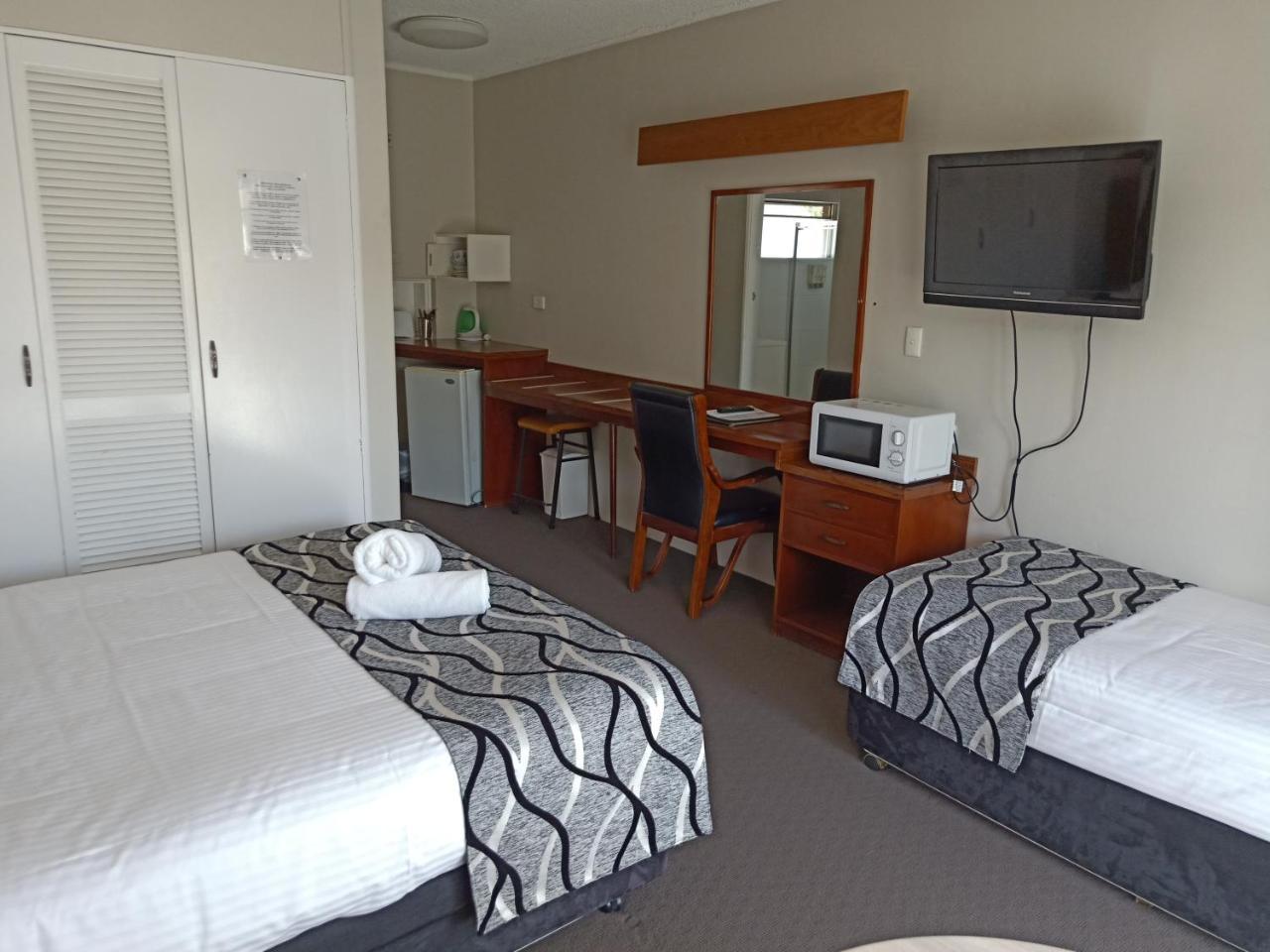 Molly Morgan Motor Inn Мейтленд Экстерьер фото